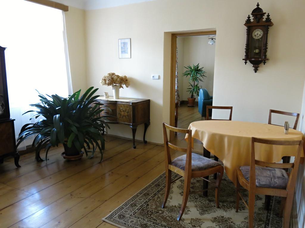 Dum U Jelena Apartman Vimperk Szoba fotó