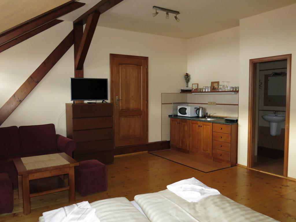 Dum U Jelena Apartman Vimperk Szoba fotó