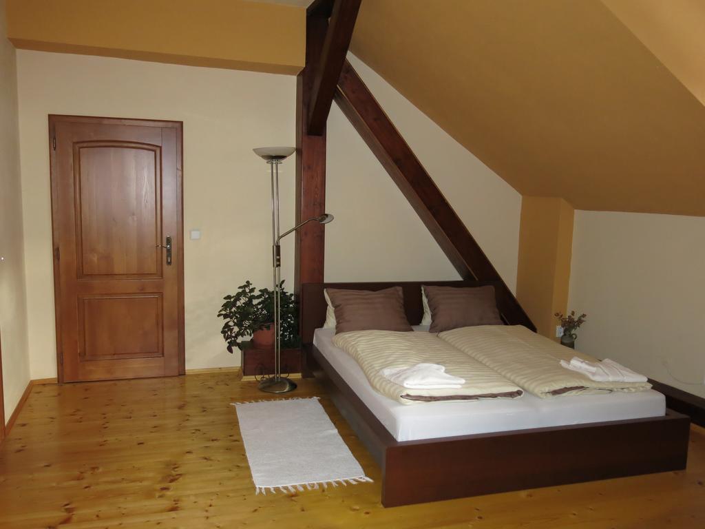 Dum U Jelena Apartman Vimperk Szoba fotó